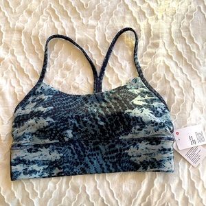 Lululemon Flow Y Bra Long Line Nulu